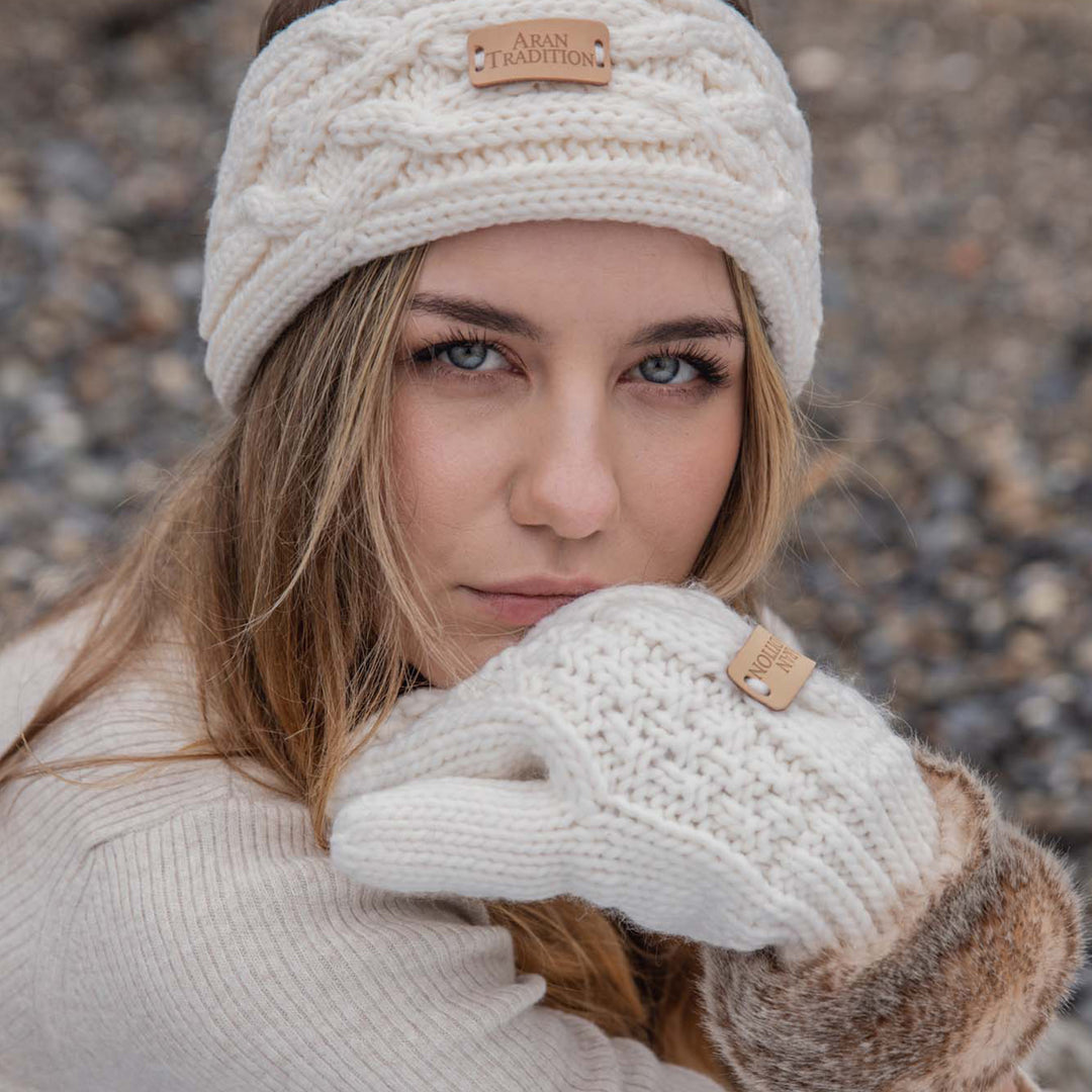 Aran Cable Fur Trim Mittens