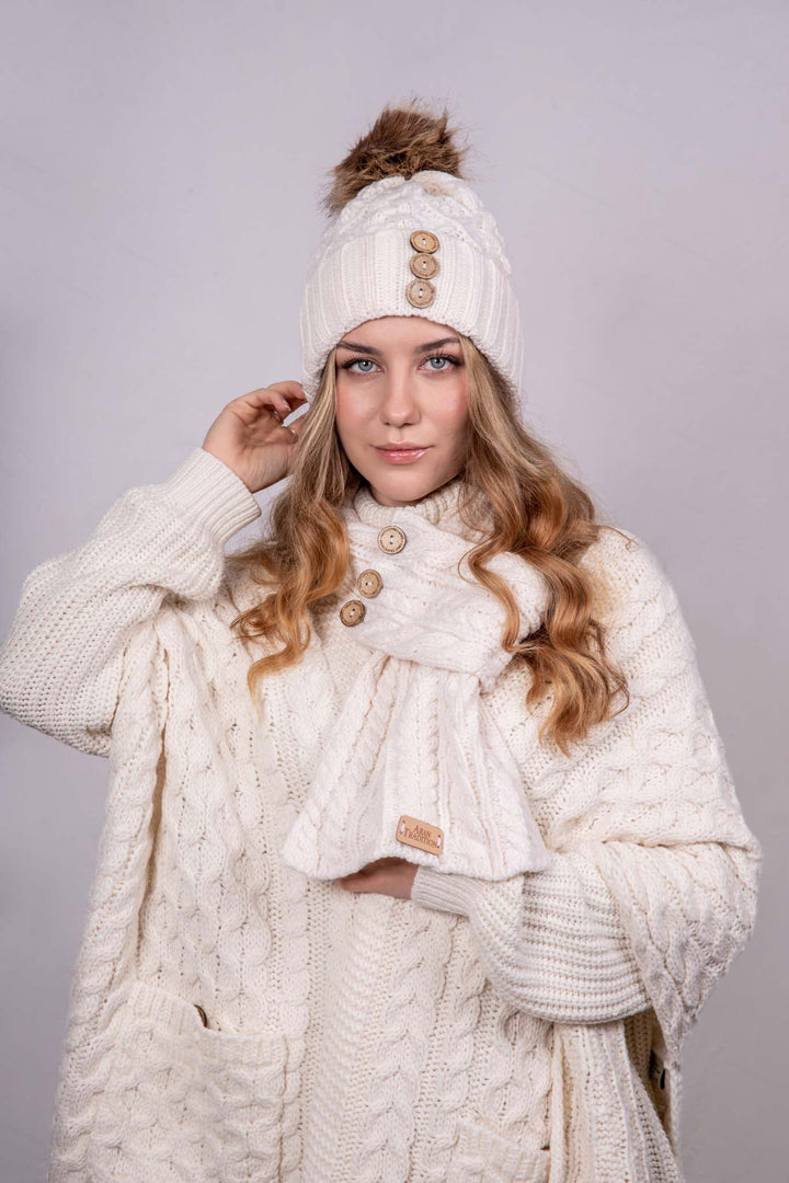 Aran Cable Button Wrap Scarf 
